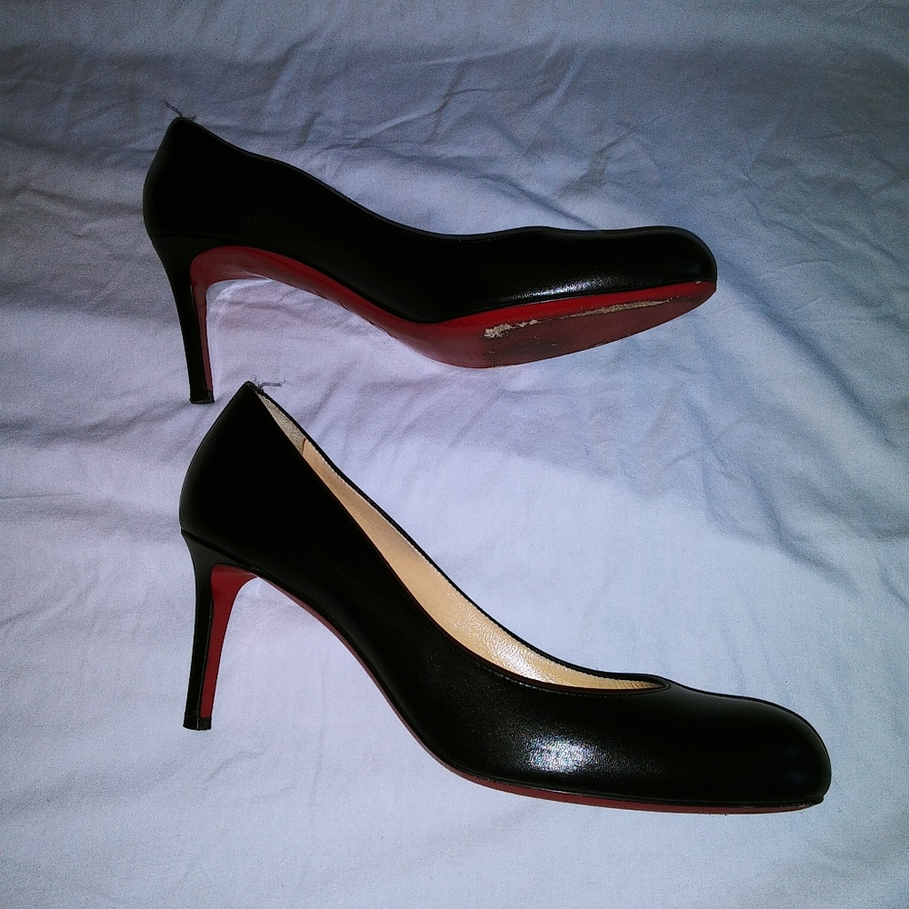 Christian Louboutin black leather heels 40.5